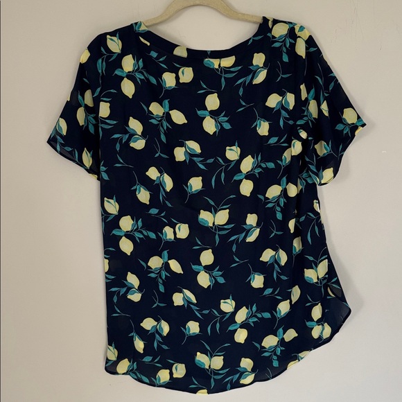 New Banana Republic Factory Navy Lemon Print Blouse - Picture 3 of 3